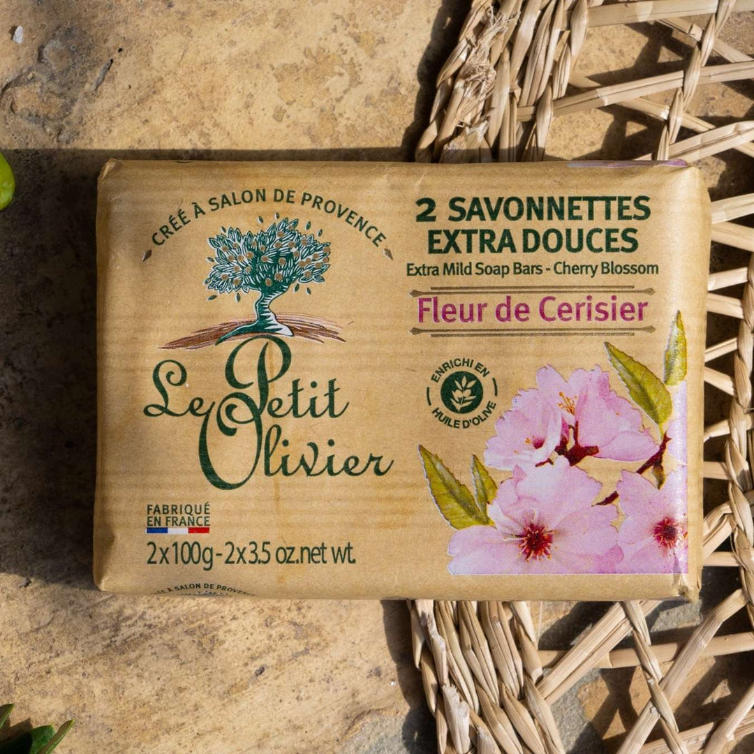 le petit olivier 2 savonnettes extra douces fleur de cerisier produit