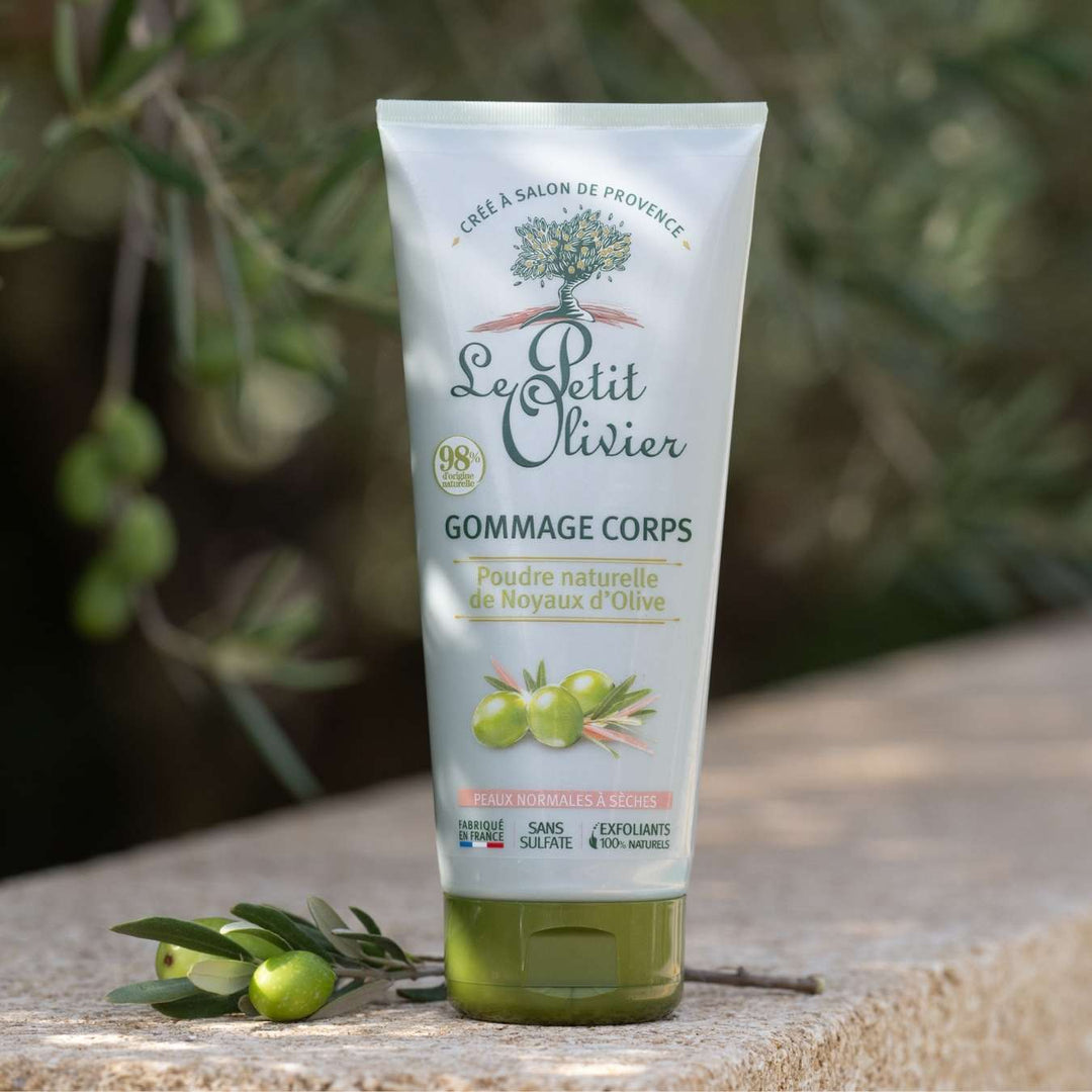 Le Petit Olivier Facial Scrub for Normal to Dry Skin - Made with Olive Pit  Powder - Smoothes and Refines Skin - Leaves Complexion Luminous - Sulfate