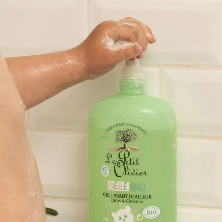 le petit olivier gel lavant douceur bebe bio utilisation 1